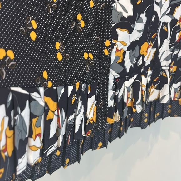 French Connection NWT Navy Yellow Aventine Shirt Medium - Picture 6 of 11